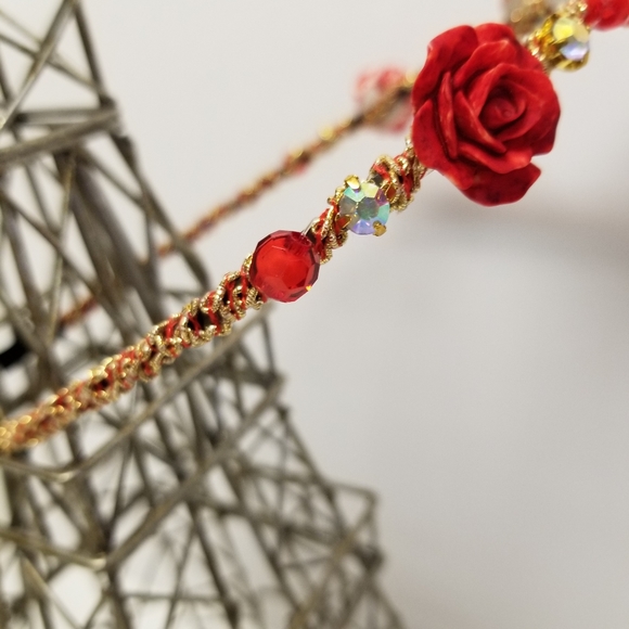 3/25🦋Red Headband with Roses and Rhinestone Decor New - Picture 5 of 5